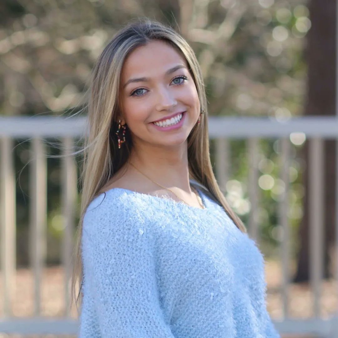 Finley Rock is a junior from Rockford, Illinois, majoring in General Business with a minor in Chemistry, Biology and Entrepreneurship. In addition, she is a part of the Sally McDonnell Barksdale Honors College.