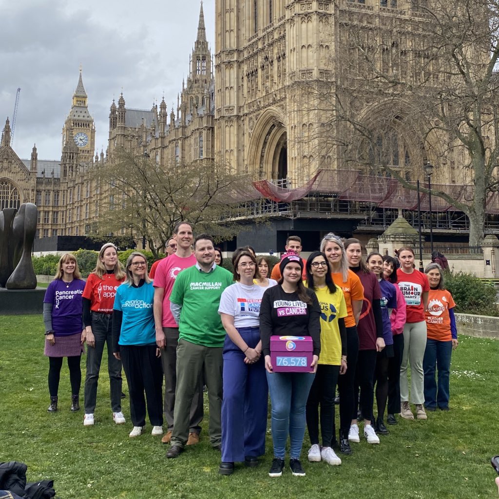 PancreaticCanUK's tweet photo. The #OneCancerVoice petition has been handed in to Number 10! 

Thank you to @CR_UK, everyone involved and everyone who signed - an amazing opportunity to show how united the cancer community is on demanding @RishiSunak prioritise cancer in government plans and strategies. https://t.co/q9iV0P6BEq