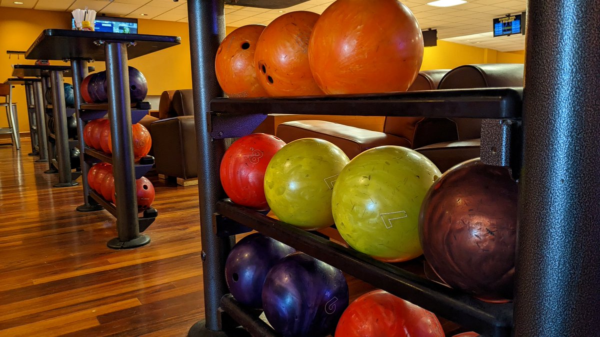 Diamond Bowling & Billiards tweet media