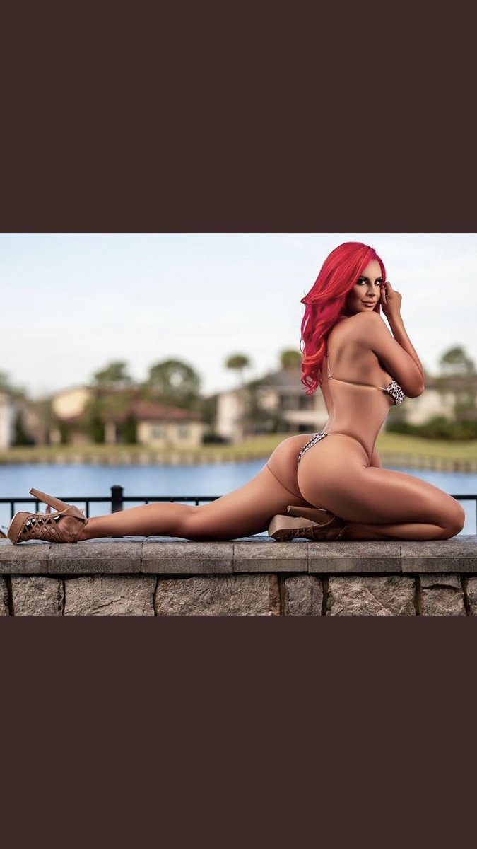 #wcw @FayKrossHA off course! Before we we went for a more…….intimate swim! 😘