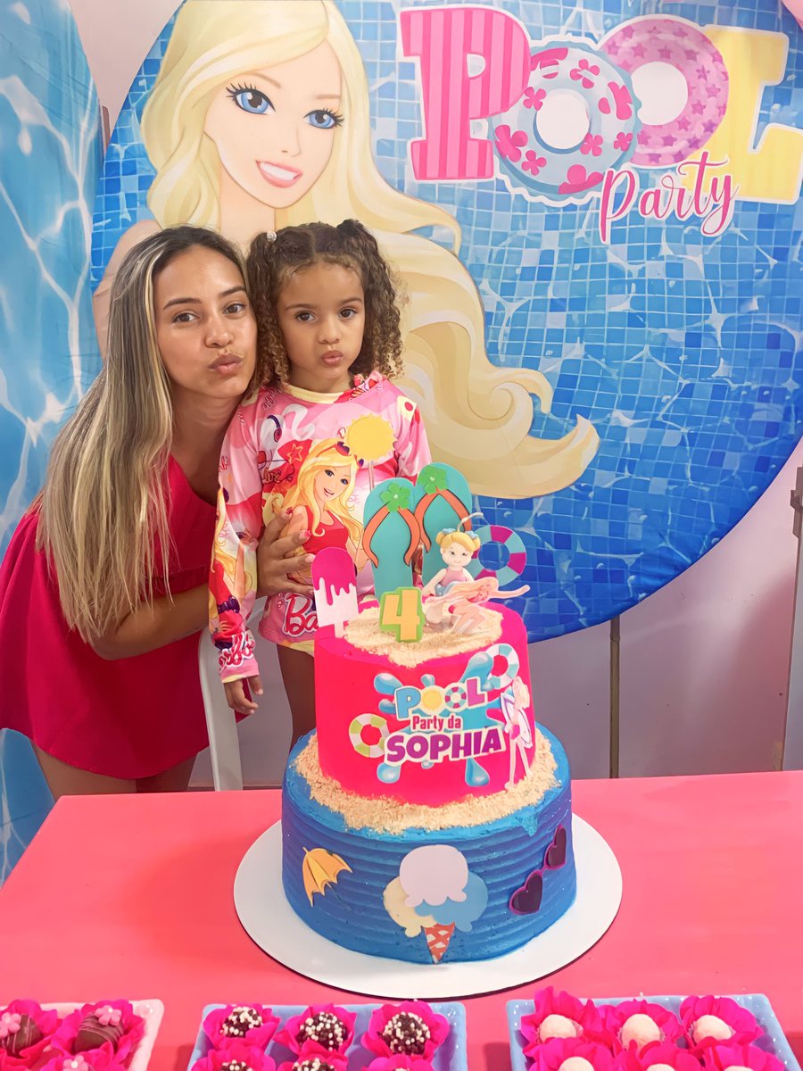 Graziisilva16's tweet photo. A menina dos meus sonhos , eu te amo ❤️ 
#Minhafilha 
#MeuAmor
#fez4anos  
#babygirl https://t.co/FoXvgnFhhY