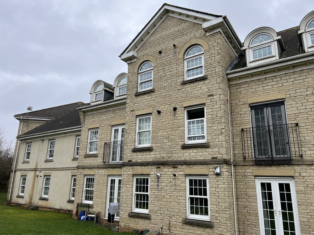 S_A_Hodge_MRICS's tweet photo. #property #sales #construction #defects No property, too large, many small defects, all add up https://t.co/fahJFNsfE2 https://t.co/4Co6yBGDpF