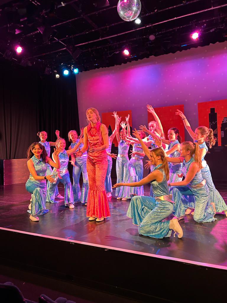staugustinesp's tweet image. SHOWTIME! Wishing all the cast, crew, directors and musicians the best of luck tonight in their fabulous performance of Sister Act: The Musical. 🤩☘️🎤🎶🎭
Shows tonight, Thursday and Friday.
Book via: watermans.org.uk/events/sister-…