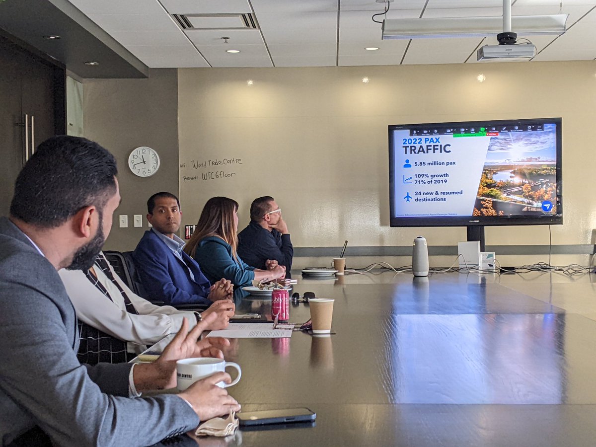 FamilyLines's tweet photo. Great things are happening at YEG: Edmonton International Airport! Heard from reps yesterday about cargo, drones and Airport City. Look up for opportunities... #yegairport #Edmontonchamber #flyeia https://t.co/0g2HTpIOEs
