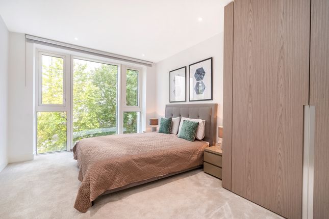 Just_Us_Global's tweet photo. This is a luxurious 1 bedroom flat located on the 3rd floor of this one-of-a-kind development "London Dock". 

Price : £805.000

For More Information :  
https://t.co/HWZpeme61w

#londonrealestate #londonflat #londonluxuryapartment #londonproperty #londonapartment #london https://t.co/iSZVZHrYEp