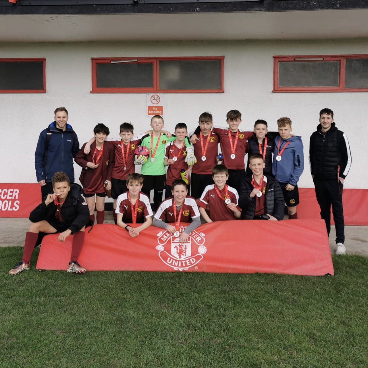 tytheringtonPE's tweet photo. Year 8 warmed up for the Cheshire Cup final on Friday by winning the @ManUtd festival this afternoon. The boys enjoyed playing at the fantastic Littleton Road training ground. @MU_Foundation #ExtraCurricular #Football ⚽️🤩🏆🥇👏 https://t.co/wS2874kXeC