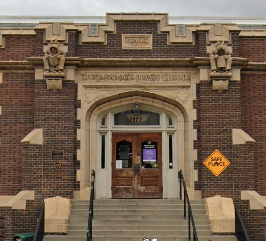 IndyUnstuck's tweet photo. I am a big fan of the E Washington Street Branch, also a Carnegie Library, designed by Foltz and Parker and constructed between 1909 and 1911.

I love the reading monks.

City of Indianapolis, Department of Metropolitan Development, Indiana Historical Society https://t.co/UJ0TCUoABE