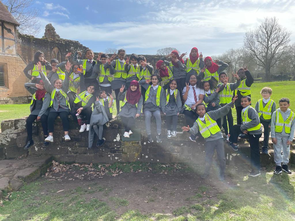 NechellsAcademy's tweet image. Our Y5 pupils had a fantastic time @EHKenilworth castle learning all about medieval monarchs and life #Enrichment #LearningBeyondTheClassroom
