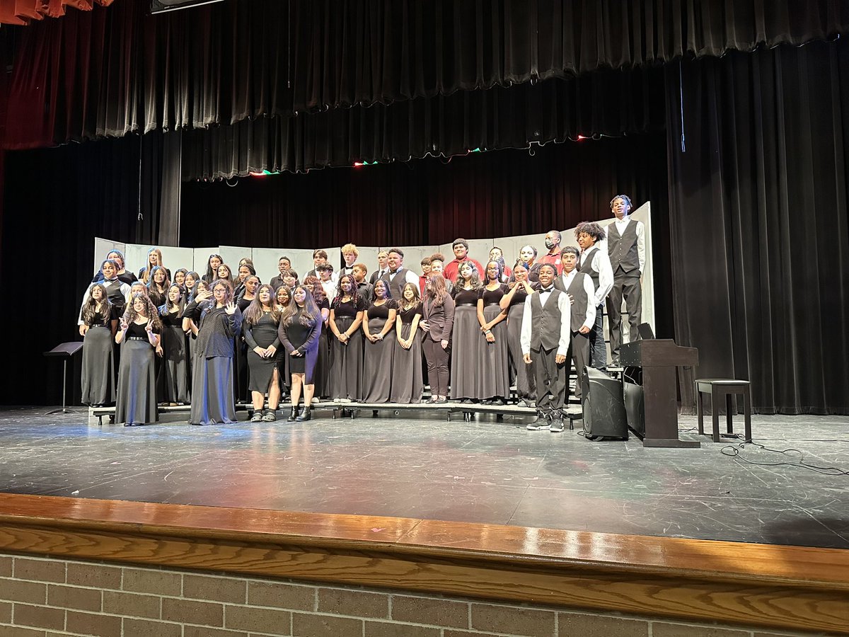 Decker Middle School Choir tweet media
