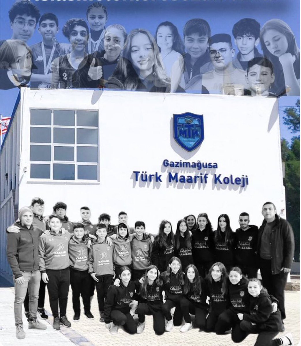 “Maviyi soruyordun,
gözlerimden yüzüme yayılan maviyi mi?
bir renk değildir, mavi huydur bende
ve benim yetinmezliğimdir.
ve herkesin yetinmezliğidir.
…
gönül gözü görendedir,derinler mavidir…” 

#ikielimyakandaisias ✌🏼