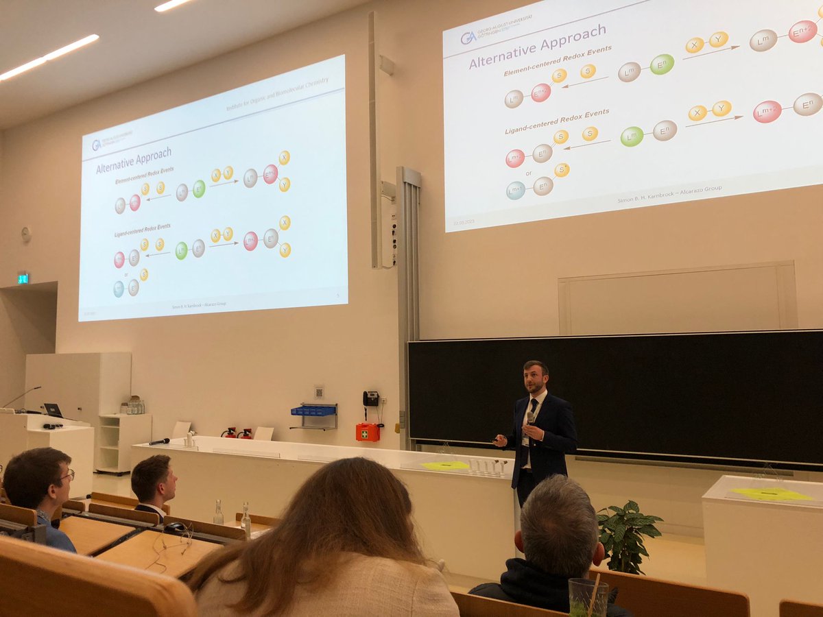 AlcarazoLab's tweet photo. Very proud of Simon, who got this morning the Carl-Roth award from the GDCh for his master thesis. #GDCh #unigoettingen https://t.co/zuyfmQ1Zhd