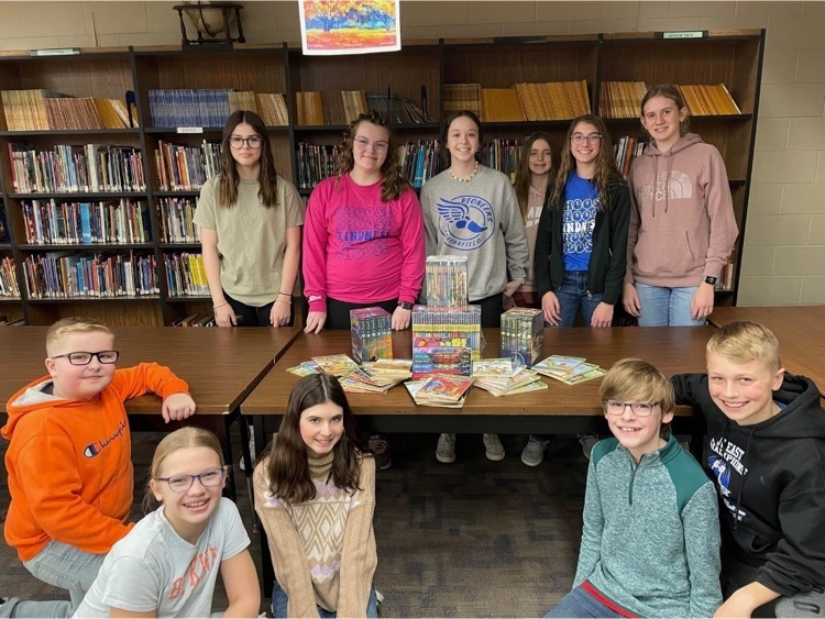 CroslexSchools's tweet photo. Shout out to our CLMS Student Council for raising funds for Library books! Thank you all! https://t.co/f6WXh4IOFJ