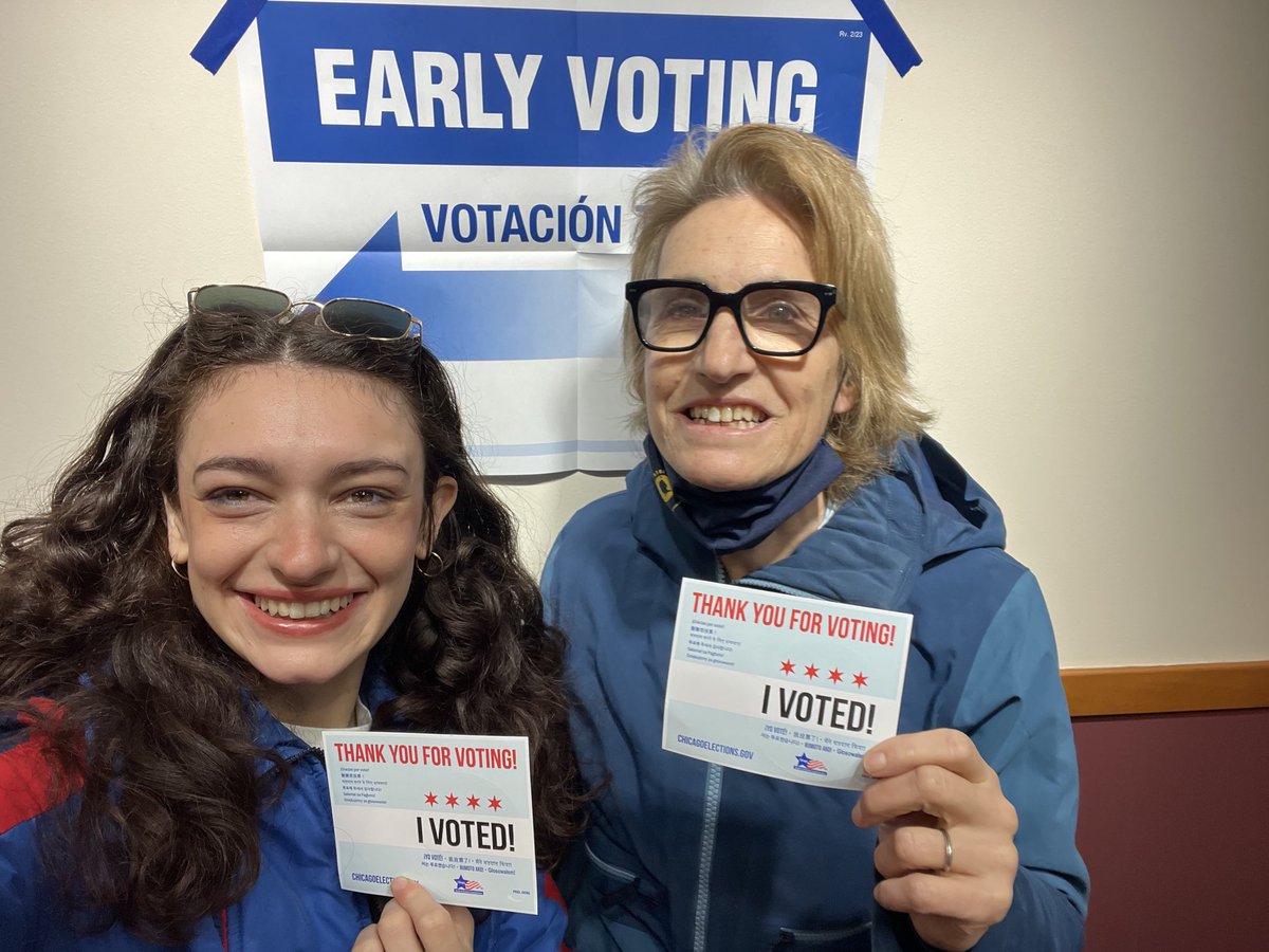 timeisabstract's tweet photo. No lines, No waiting. Vote early for @Brandon4Chicago! #ChicagoRunoff #vote https://t.co/68n3k14W67
