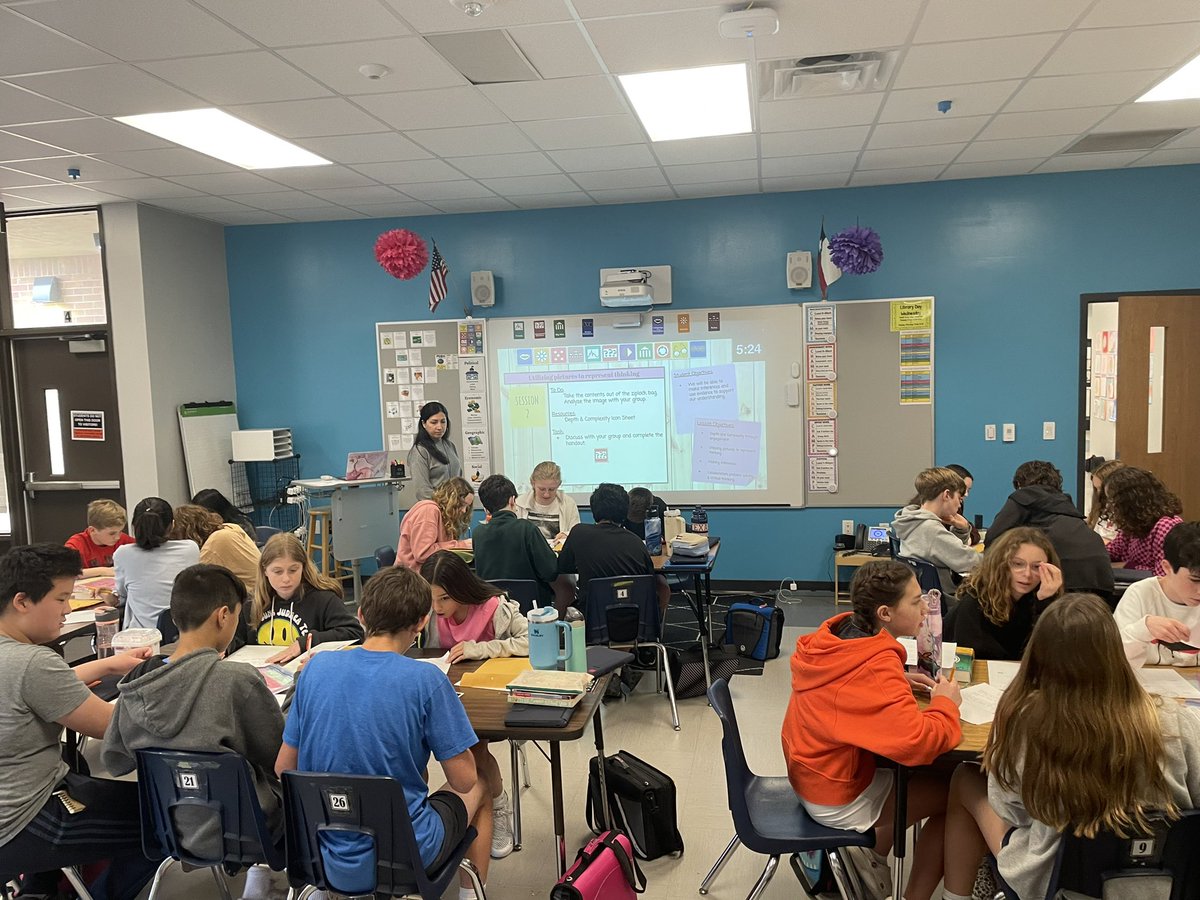 Lindsey Kauitzsch tweet media