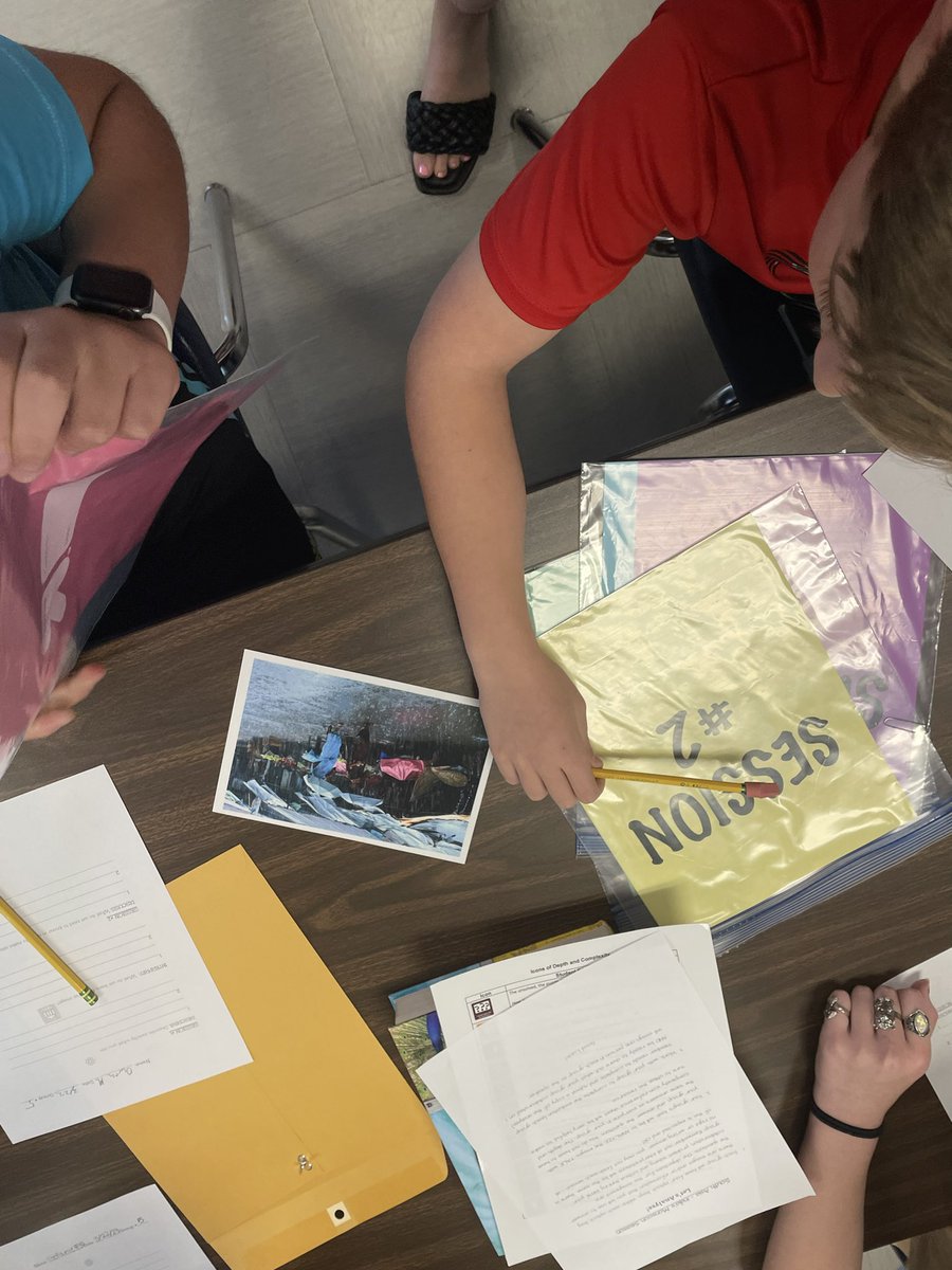 Lindsey Kauitzsch tweet media