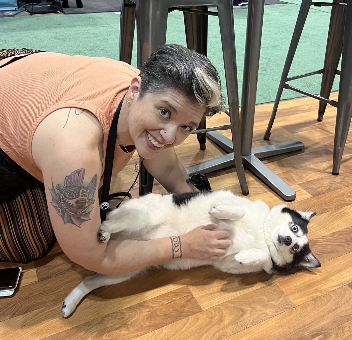 When the <a href="/pethub/">PetHub</a> CEO gets on the #GlobalPetExpo floor, you know it’s to say hi to a dog! Thanks Lola from #APupAbove for the cuddle! 

<a href="/apupabove/">Ashlie Tilley</a>