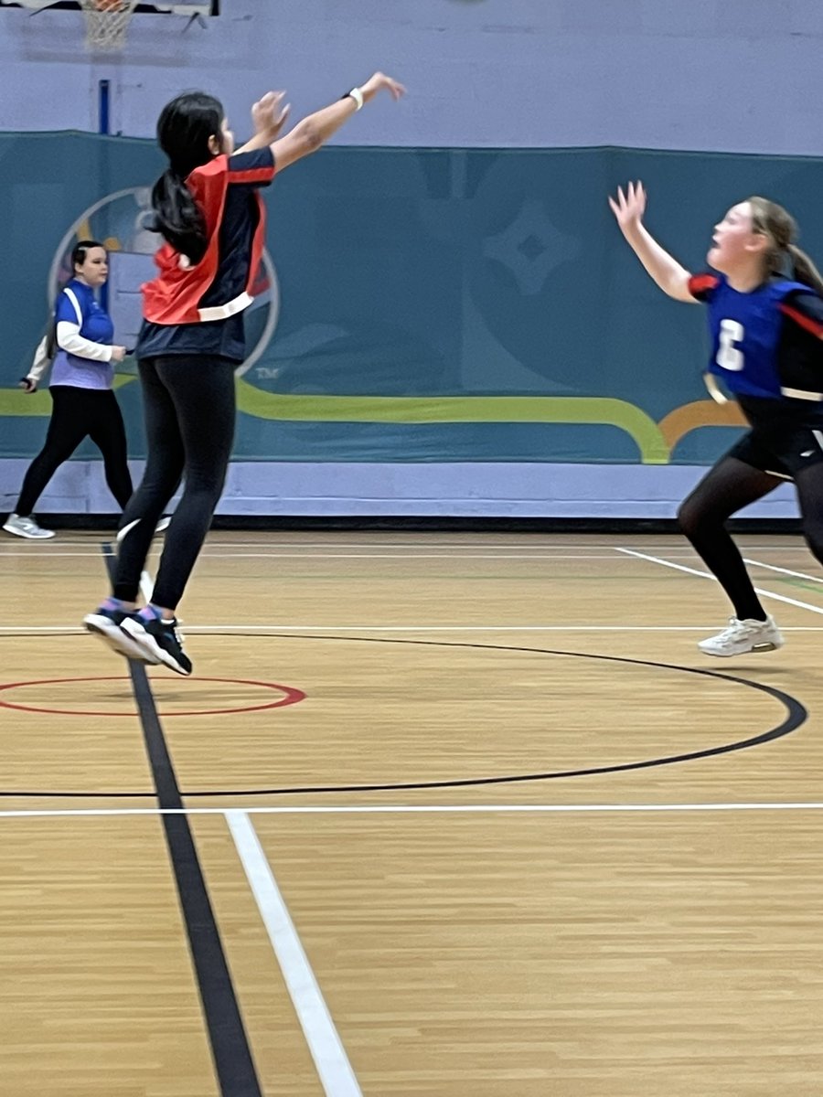 A brilliant cluster Netball tournament. Giffnock came 1st and 2nd! Representing our school at the ERC finals tomorrow will be Giffnock Blue!