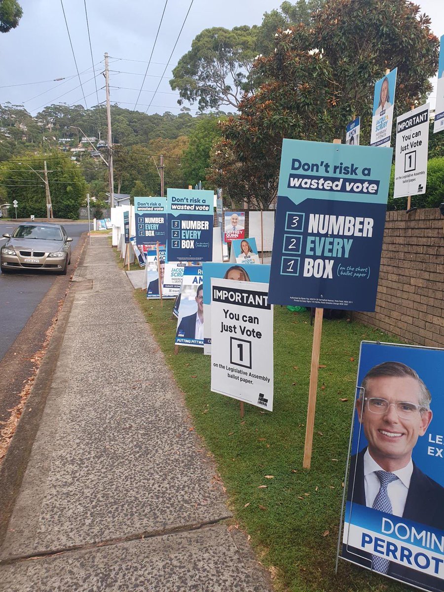 zalisteggall's tweet photo. Be a smart voter, number every box‼️🗳️Lots of sneaky signage in the NSW election👇🏼 The Liberal party embarrassed by their brand so using teal and discouraging voters from numbering every box with signs designed to look official rather than from a party. 🤨#auspol #voteindependent https://t.co/KJiNKPjk6M