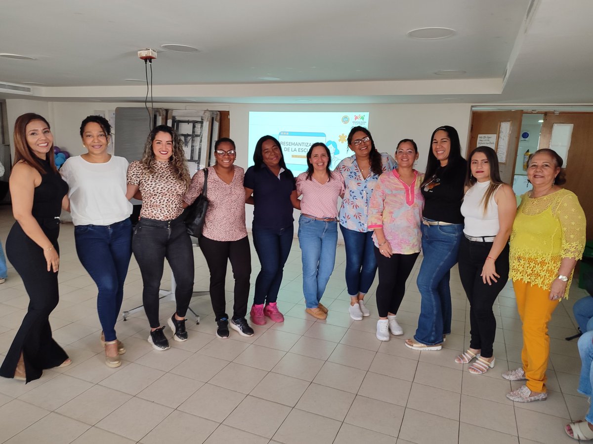 BEATRIZBERNAL26's tweet image. Mesa de trabajo Articulación PTA-PAM. Resemantización de la escuela en @seceducacionctg y @PTA_Colombia Presentación y bienvenida a tutoras nuevas 2023.@rodolfonobo @Olgaelvira @RinconferE @EvelynAriza2 @LondonoYerry @laprofeheidi @Mineducacion #PTACartagena #Formandoconamor