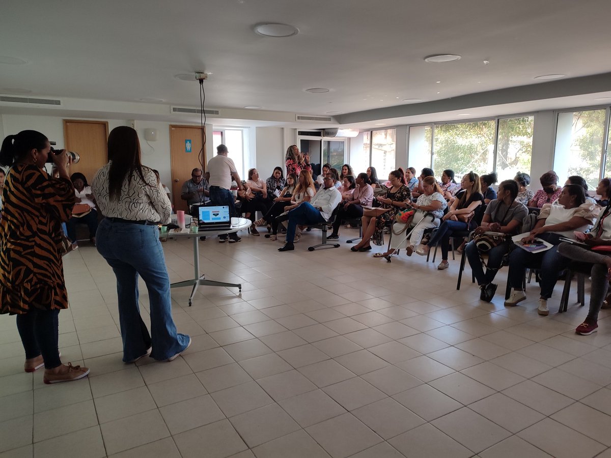 BEATRIZBERNAL26's tweet image. Mesa de trabajo Articulación PTA-PAM. Resemantización de la escuela en @seceducacionctg y @PTA_Colombia Presentación y bienvenida a tutoras nuevas 2023.@rodolfonobo @Olgaelvira @RinconferE @EvelynAriza2 @LondonoYerry @laprofeheidi @Mineducacion #PTACartagena #Formandoconamor