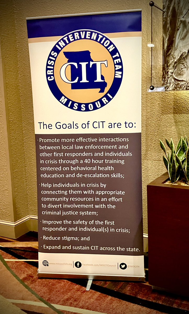 KDighAllen's tweet image. Grateful to attend Missouri’s 9th Annual CIT Conference. When 1 in 25 adults experience a serious mental illness, 1 in 10 adults experience a substance abuse disorder, and 64% of jail inmates have a mental illness, it is vital to collaborate and learn from one another. #MoCIT