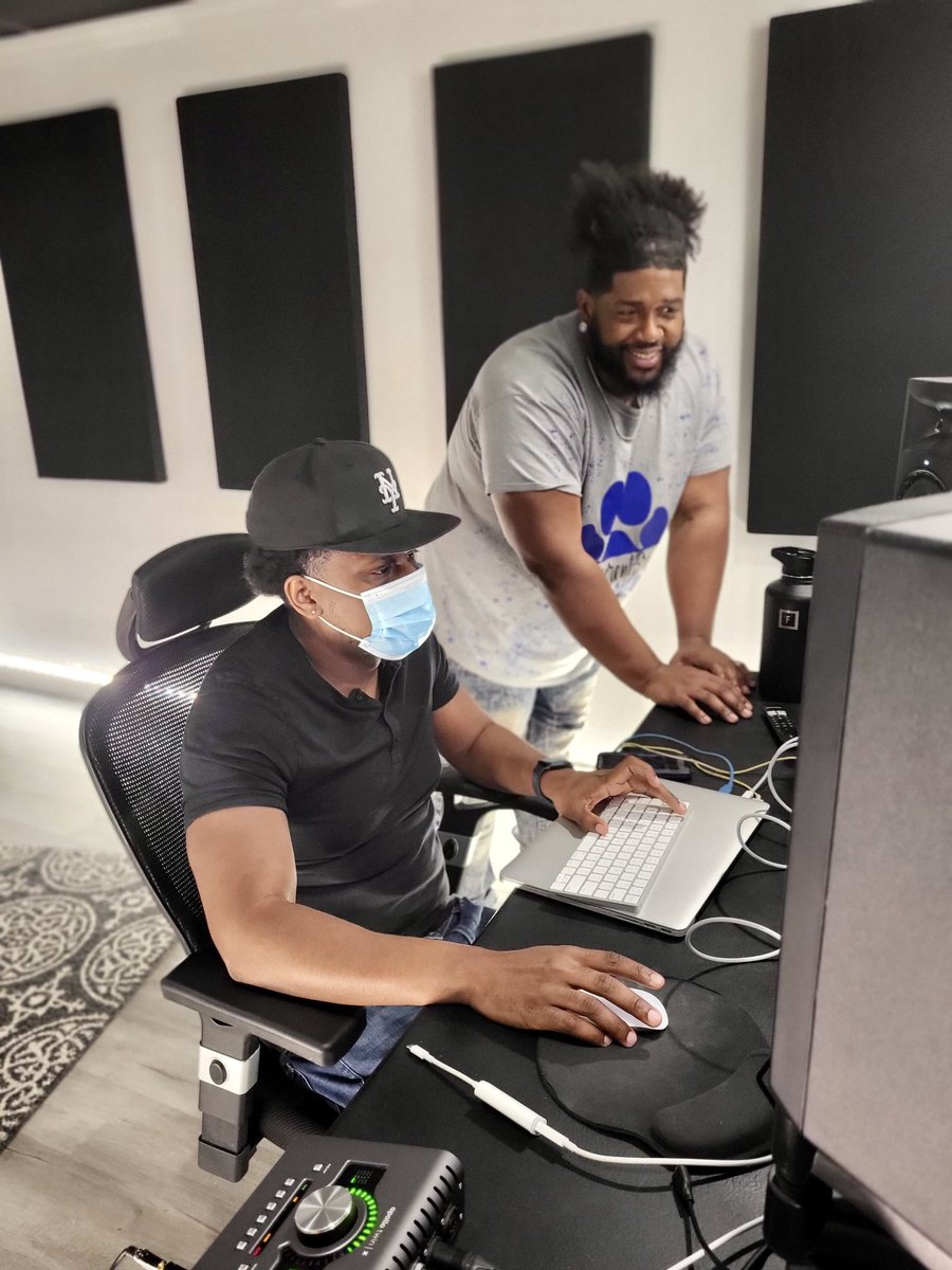 bcbigclay's tweet photo. Legendary Duo π―πΆ my brother from Anotha Motha! Album almost ready 4 da ππ to ππΎclassic hits w/classic features π₯π€ποΈ
2 ππ bcbigclay & @Dreez_Official #bcbigclay #trending #music #dynamicduo #studiobound #FortniteCreative #KanganaRanaut #ONEPIECE1079 #Ω
Ψ¨Ψ§Ψ±Ω_ΨΉΩΩΩΩ
_Ψ§ΩΨ΄ΩΨ± https://t.co/L5gsjVVTcc