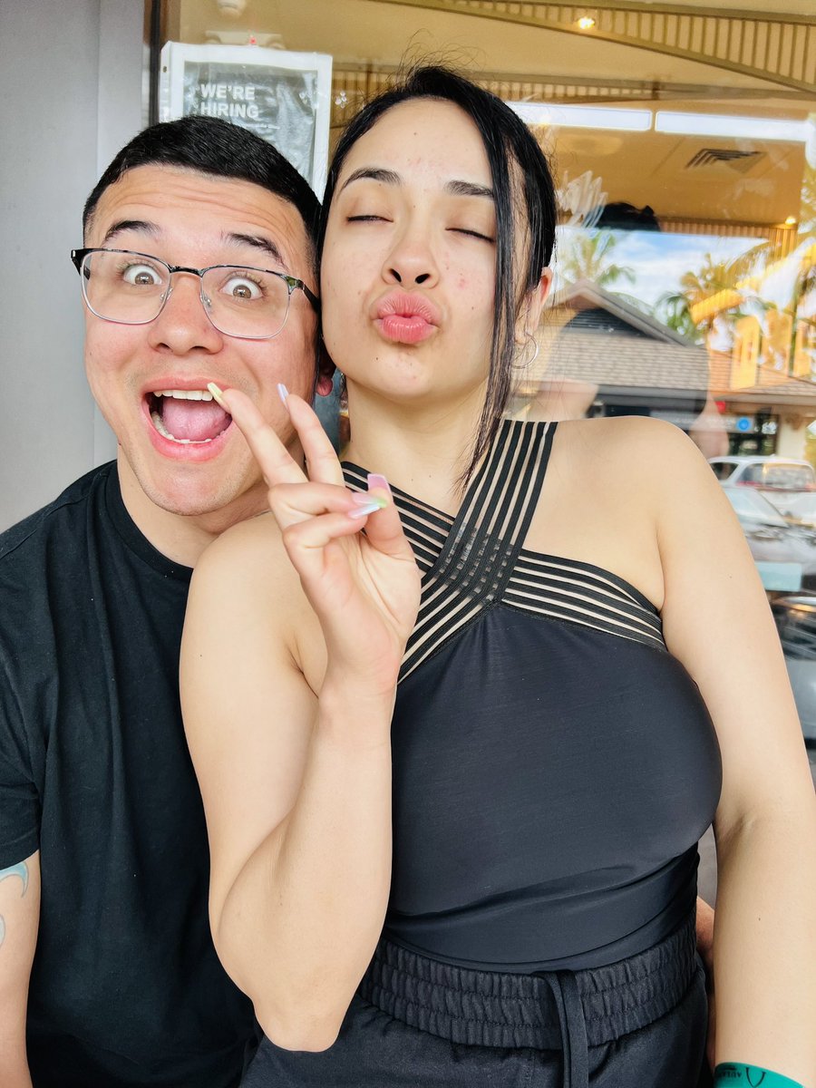 GarrettClarkIHX's tweet photo. Spending an absolute awesome vacation with my family. #LifeatATT always giving us the opportunities to spend time with our loved ones. Such an awesome company to work for. 🥳😄 https://t.co/nVK2QhH4Zi