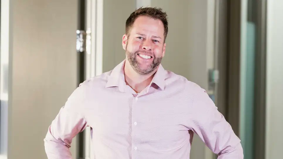 TheOnion's tweet image. Insane Man Makes It Through Another Day Without Anyone Catching On bit.ly/3Jz1JZ7