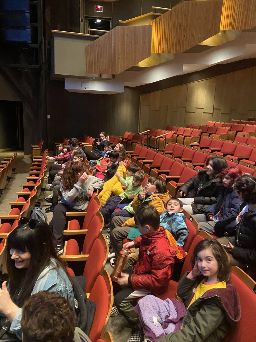 JCCVancouver's tweet image. #SpringCampWeek1 at the J is off to a great start! We're having a blast and getting to know our campmates. So far, we've spent our days crafting, playing games, and singing camp songs. Who knew camp could be so funny? #OnlyAtTheJ #VancouverSpring