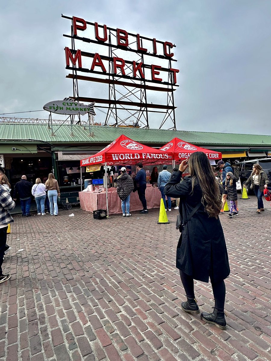 zz669999's tweet photo. Seattle w my lover 💌 https://t.co/aOGLBqCm0u