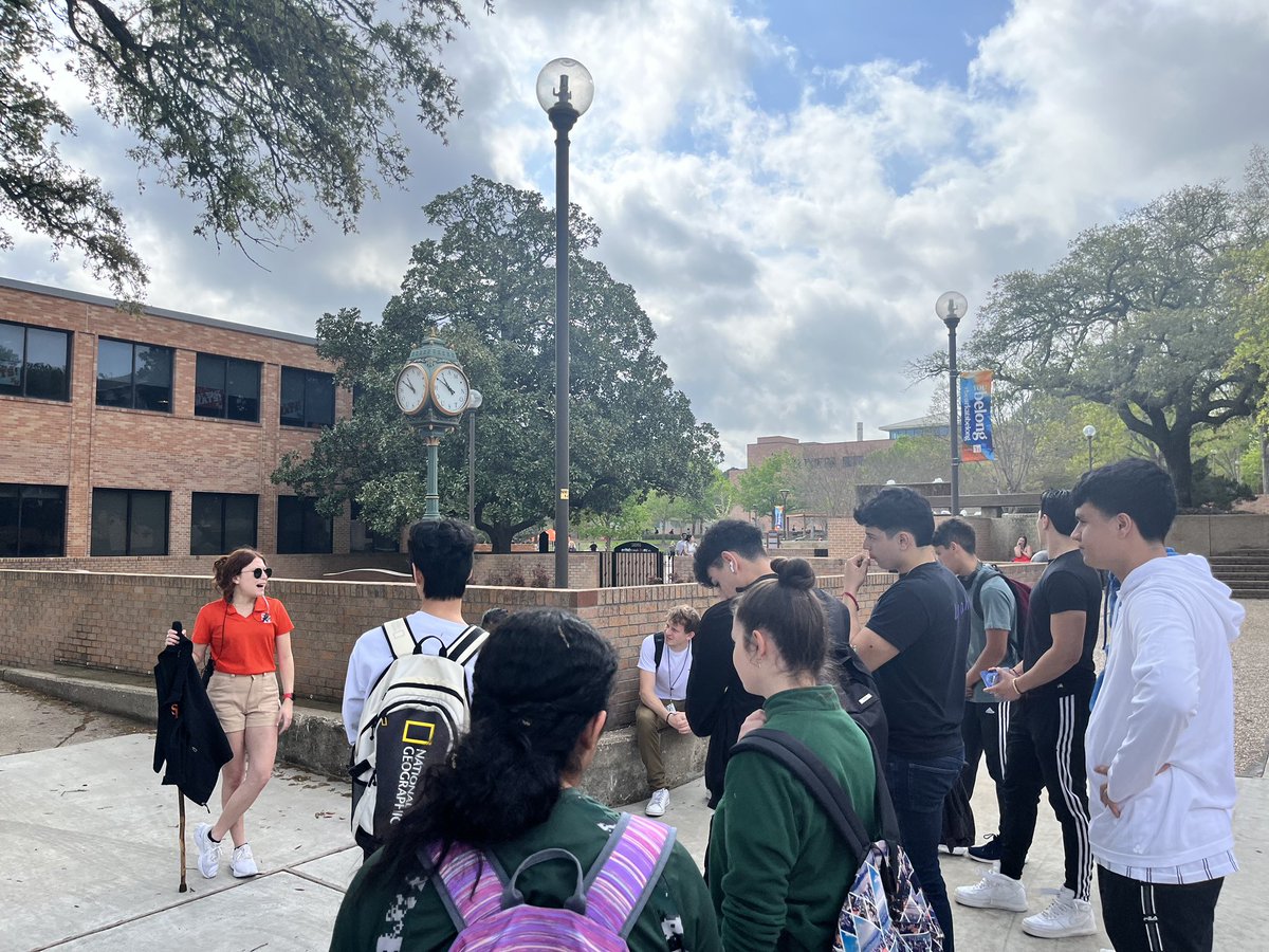 MrsPurcellRELA's tweet photo. The ESL program’s newcomer emerging bilingual students had an amazing time touring @SamHoustonState today! They are getting more and more excited about the future ❤️🎓 @HumbleISD_KPHS @HumbleISD_Multi https://t.co/bUhO6xULk7