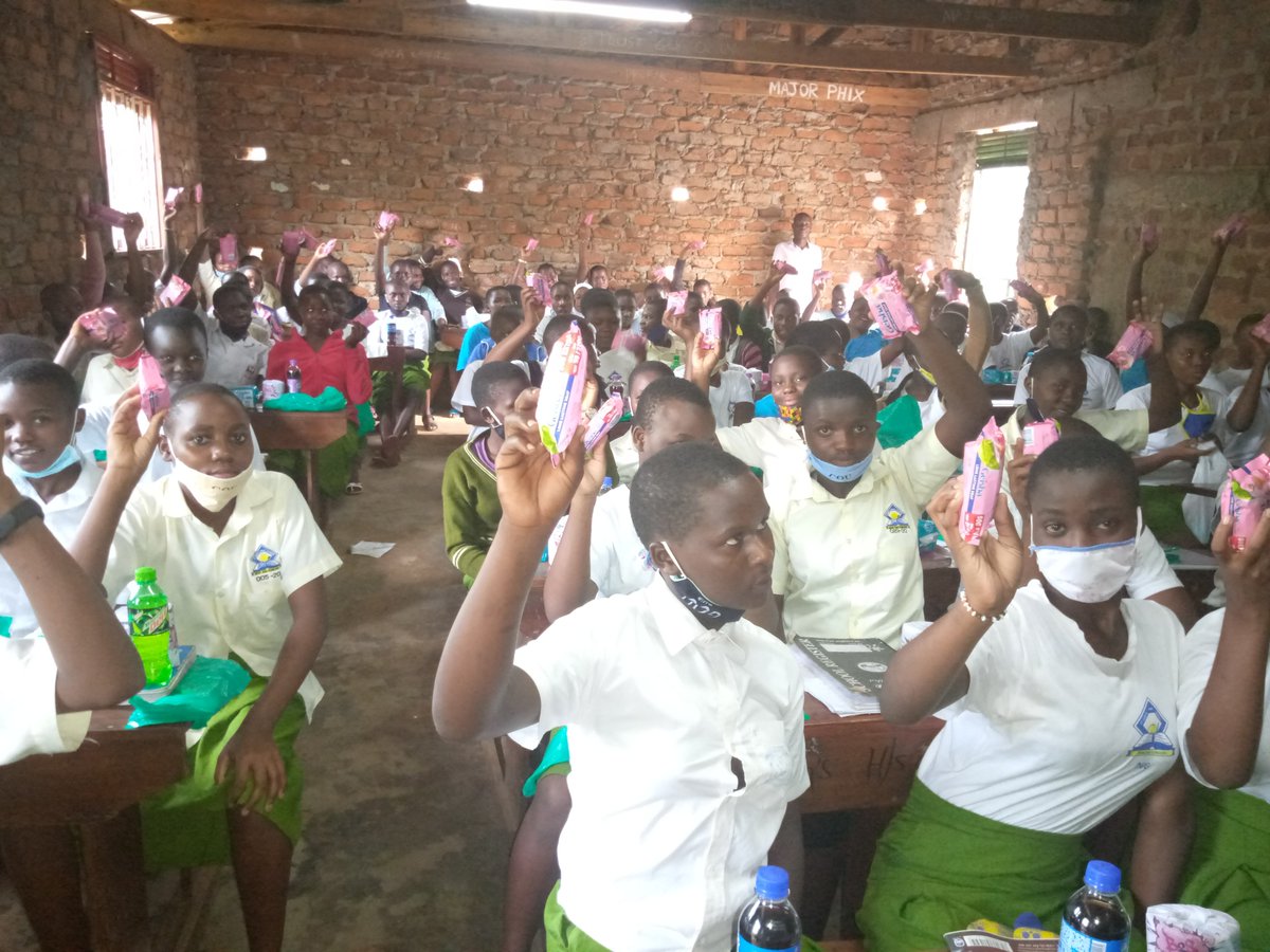 innocent_ofoma's tweet photo. Can you see what they're holding in their hand? Those are sanitary napkins. Many of the girls would not have the opportunity to attend school, receive education about hygiene, or have supplies if it weren't for Mustard Seed Organization
I can hear your❤️Partner with us today! https://t.co/8I7nXojE1z