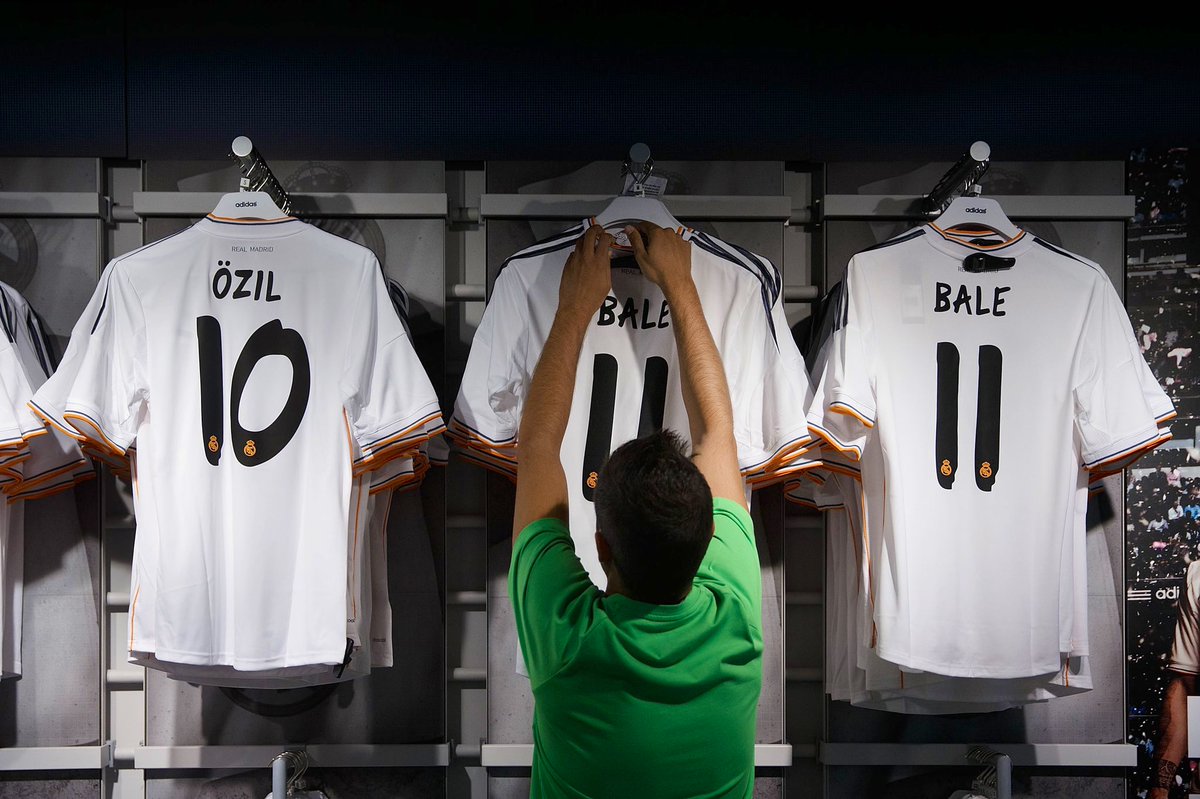 theMadridZone's tweet photo. The end, but what a ride. Special special players @M10 @GarethBale11 ✨ https://t.co/zCIYcPBRWE
