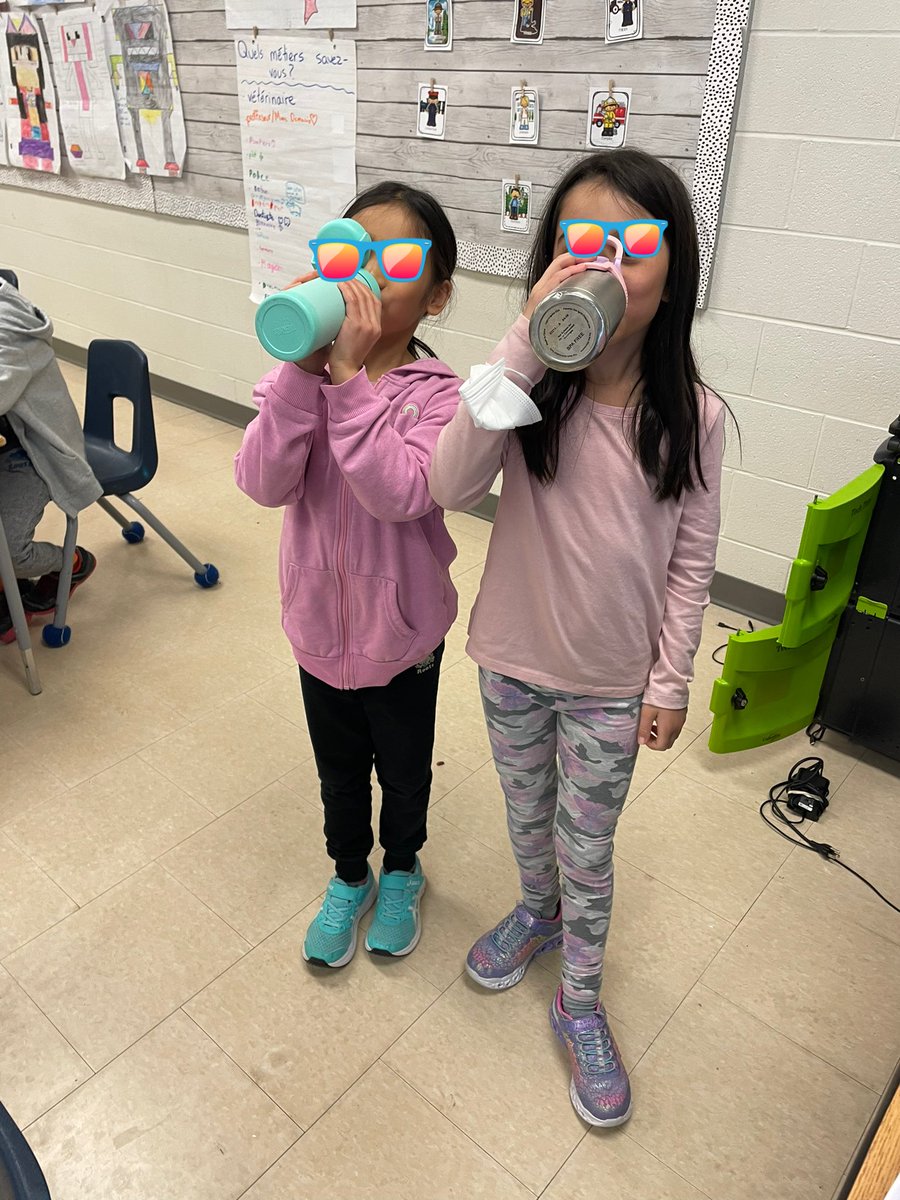 ClassedeMmeD's tweet photo. Hey @EcoSchoolsCAN 👋 here are some photos of students @AClarksonPS who pledged to conserve and protect our water and who enjoyed participating in the “Great Gulp” today! https://t.co/63uapcHySD