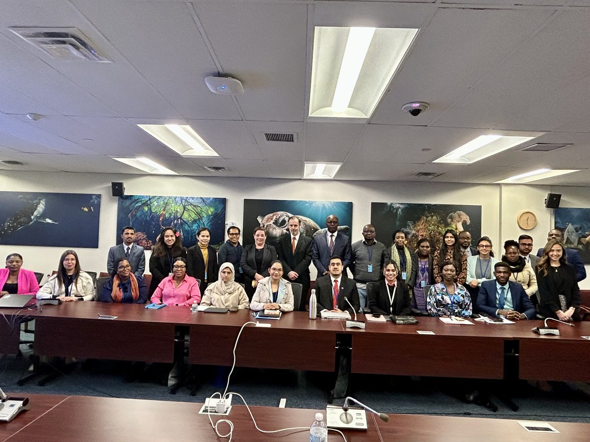 AOSISFellowship's tweet image. A second year of collaborating with DOALOS&apos; #UNNF fellowship! Today&apos;s first meeting was with the Director of #DOALOS for a session on #UNCLOS and the work of the Division of the Law of the Sea. 

#ocean #SDG14 #GrowingNetwork