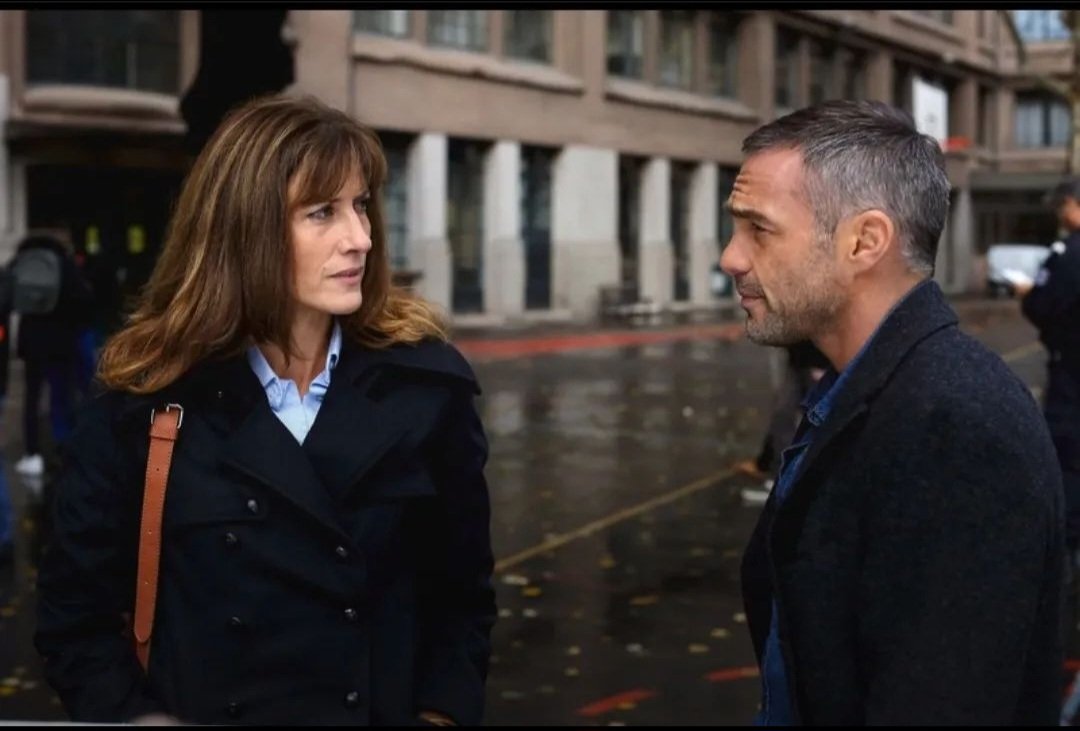 Caro25Francois's tweet image. Photo souvenir #valeriedashwood
Bérénice dit la Doc
 #commandantrocher @PhilippeBas #profilage #SOUVENIR #serietv 💯💯