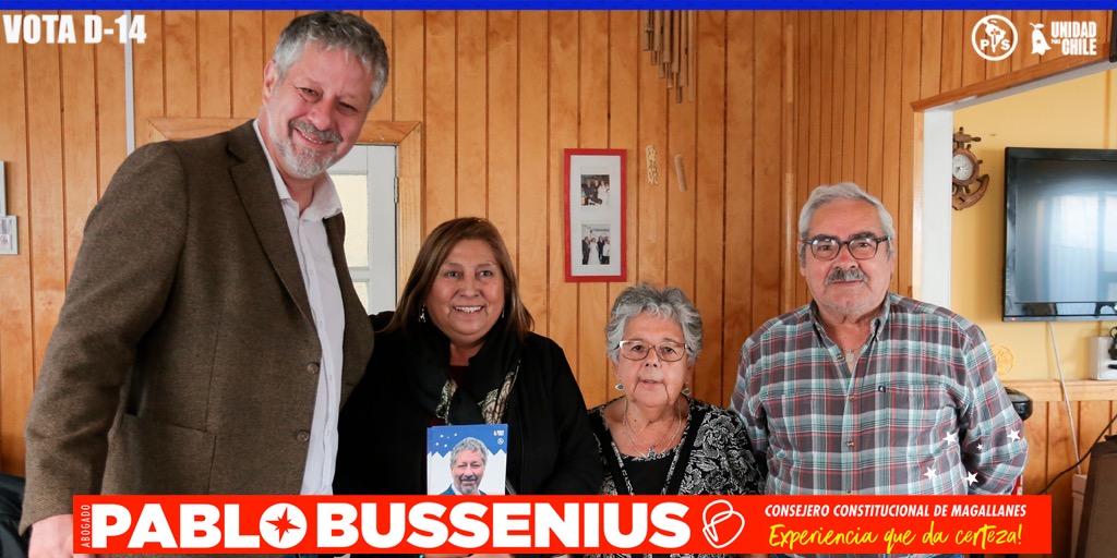 pbusseniusd14's tweet photo. Continuamos con nuestro recorrido por distintos sectores de nuestra comunidad conversando con nuestro vecinos del nuevo proceso constitucional, Pablo Bussenius Cornejo, Candidato a Consejero Constitucional.
#votad14 #experienciaquedacerteza #puq #natales #Porvenir #PuertoWilliams https://t.co/teQWsSZK0C
