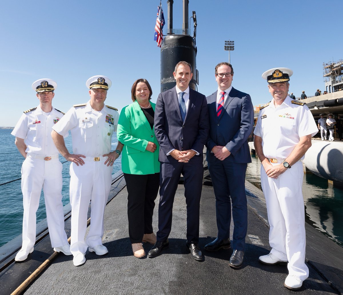 US7thFleet's tweet photo. Rear Adm. Rick Seif, commander, Submarine Group 7/Task Force 74, visited Perth, Australia, to meet with USS Asheville (SSN 758) Sailors during its port visit to Royal Australian Navy base HMAS Stirling, March 13-16. #USNavy | #AlliesAndPartners

Read more: https://t.co/mFQaKszo1F https://t.co/3uVV6MeACv