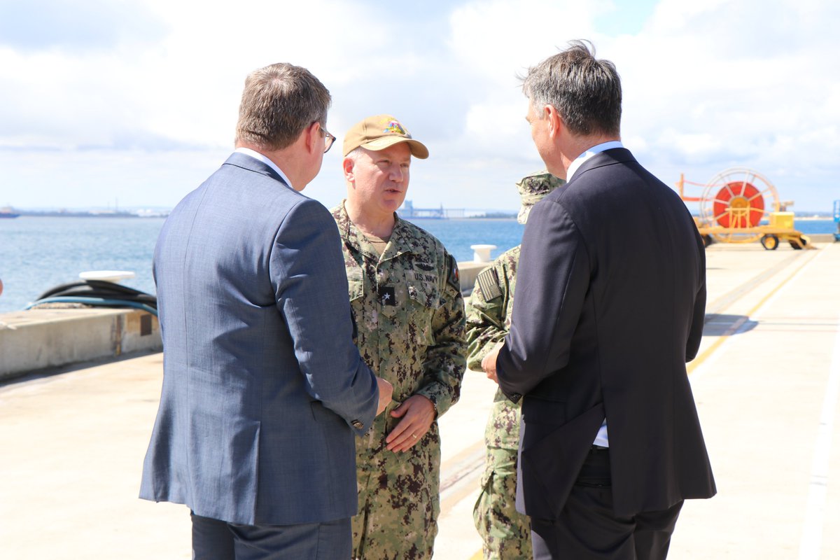 US7thFleet's tweet photo. Rear Adm. Rick Seif, commander, Submarine Group 7/Task Force 74, visited Perth, Australia, to meet with USS Asheville (SSN 758) Sailors during its port visit to Royal Australian Navy base HMAS Stirling, March 13-16. #USNavy | #AlliesAndPartners

Read more: https://t.co/mFQaKszo1F https://t.co/3uVV6MeACv