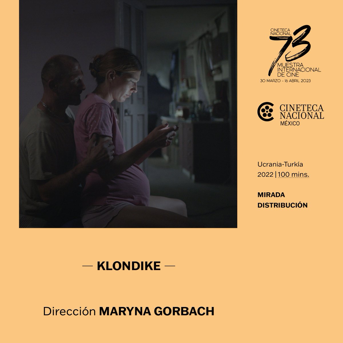 Irka y Tolik esperan un bebé; viven en la región de Donetsk, al este de Ucrania y cerca de la frontera rusa, un territorio disputado en los primeros días de la guerra del Donbás.
____
KLONDIKE (Maryna Er Gorbach, 2022) del 7 al 12 de abril. #73Muestra 🌄🎥 bit.ly/3JAHZ7q