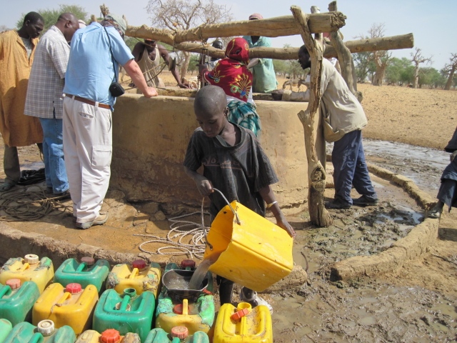 DRIScience's tweet photo. Happy #WorldWaterDay

For more than 60 years, our hydrologists have worked to identify and solve problems related to human health and water accessibility. Braimah Apambire and the Circuit Riders Program provide hands-on training to manage rural water systems in Ghana. https://t.co/X6ulq2yv1E