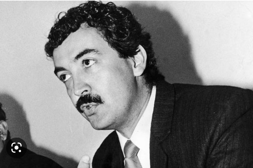 Matador000's tweet photo. Hace 33 años las balas del estado y su mano negra apagaron la vida del candidato presidencial Bernardo Jaramillo Ossa. https://t.co/3V9cBOjL5D