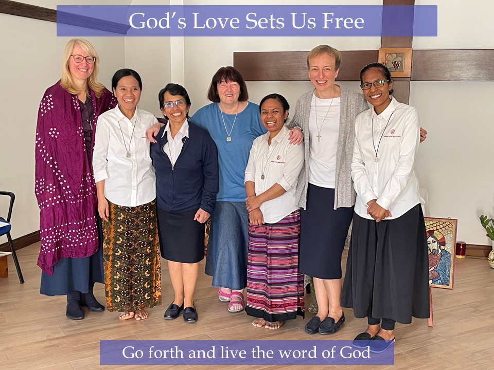 heartintheworld's tweet photo. "Your name is:
GOD’S LOVE SETS US FREE
And the devise that accompanies this name:
GO FORTH AND LIVE THE WORD OF GOD"

Yesterday the 7 #RSCJ due to make their perpetual #vows on Saturday received a name &amp; motto, as per a Society tradition. Read more here 👇
https://t.co/s1MUgttamX https://t.co/8khej7Y8oK