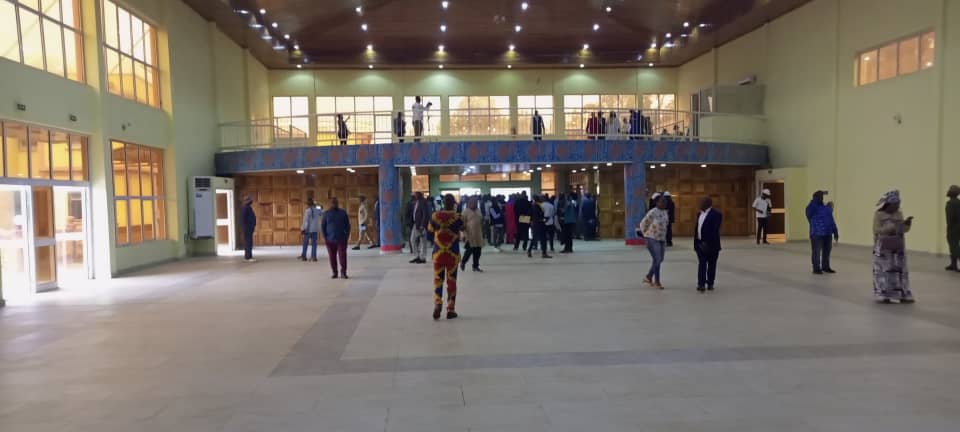 guyzoducamer's tweet photo. 🇨🇲Cameroun : Le Ministre de l'Habitat et du Développement Urbain, accompagné de Madame la Directrice de l'Agence Française de Développement,  a procédé à l'inauguration des équipements marchands dans la ville de Bafoussam 
 #utdacameroun #utdaminhdu #utdamarché #utdac2d https://t.co/gfvWbeh2OO