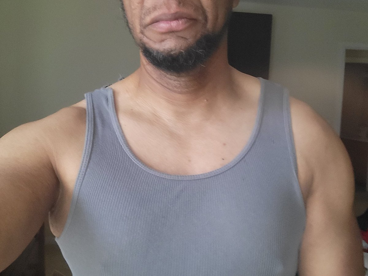 djmagicWorldWid's tweet image. I been called "Light bright", "Yellow Bone", "Half Breed", "Cornbread", etc

Current nickname should be "V Shape". And it's HARD ASF to get!!!

#shoulder #Abs #vshape #Lats  #lightskin #Dude