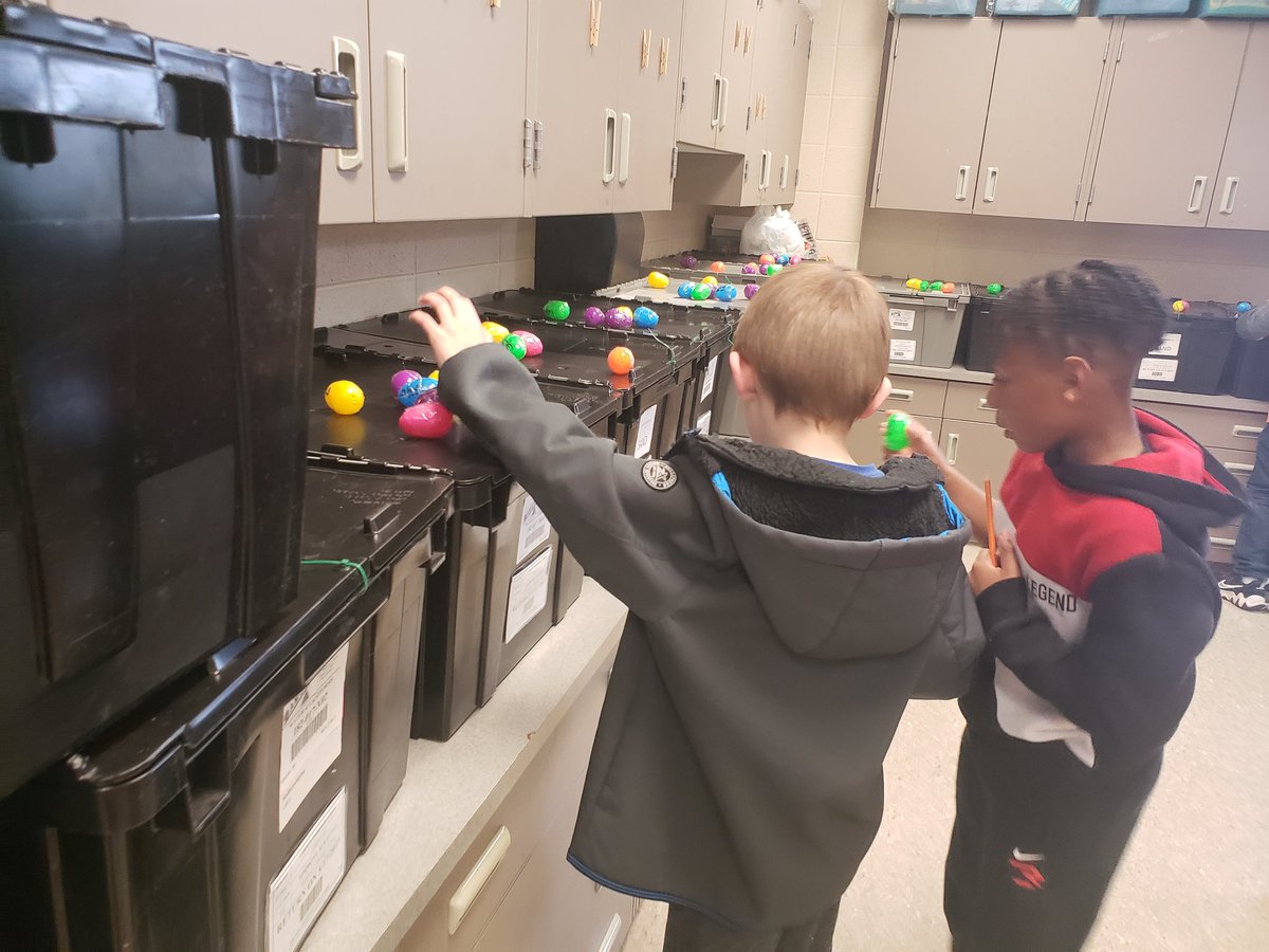 JessicaWKent's tweet photo. The 4th graders @AthensAIS rocked the equivalent fraction egg hunt today. #ACAPready @AMSTI4all @AMSTI_Athens @AthensALSchools @2daysmath @amstiguy https://t.co/z3TFe2O481