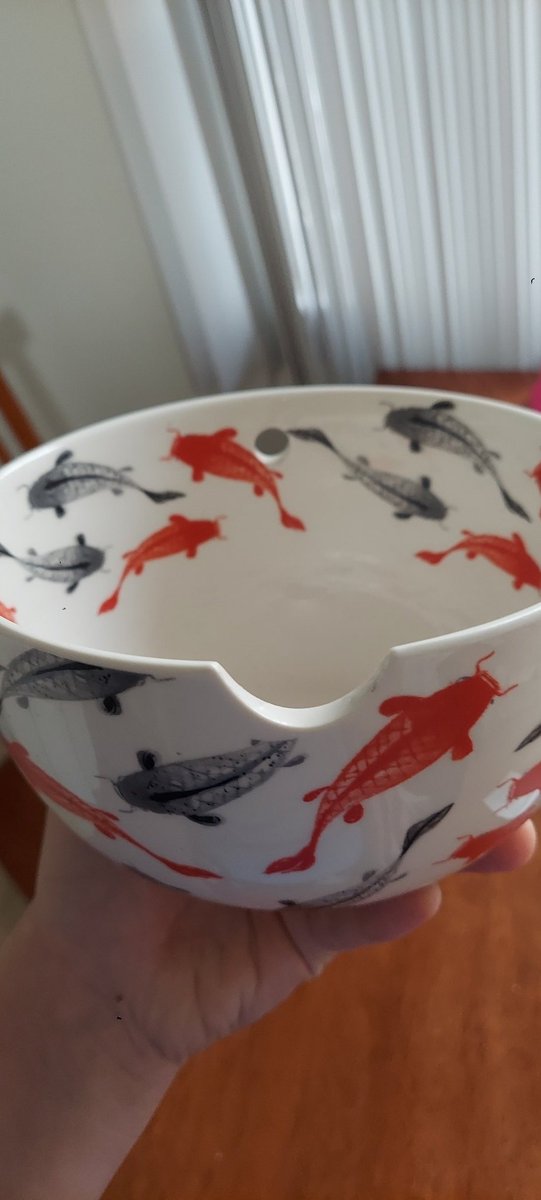 bought this because it was 8 bucks and i was like aw cute fishy bowl :) and then i removed the packaging. what the hell is this