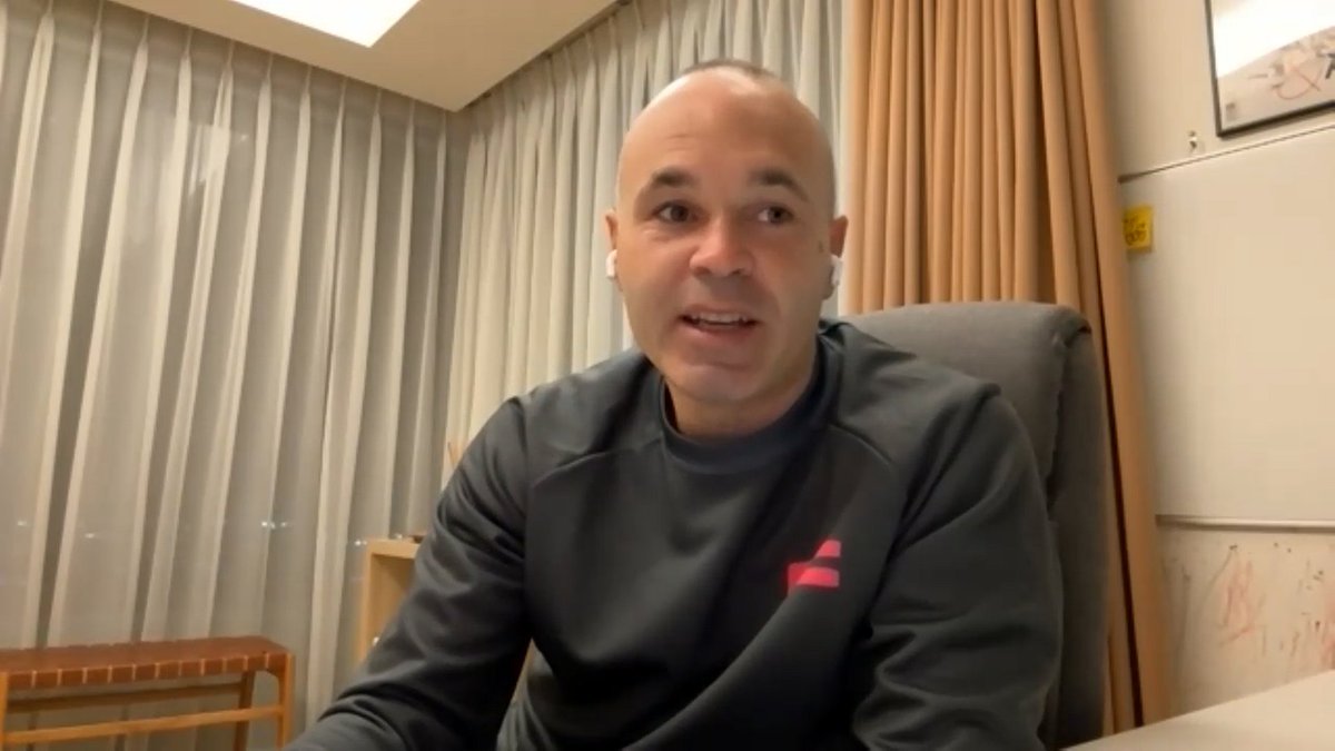 #TuDiràs | 💥 Saludem en directe <a href="/andresiniesta8/">Andrés Iniesta</a> 

🔴🔵 L'exblaugrana, ara al Vissel Kobe, farà el seu campus de futbol aquest estiu a Llívia

▶️ rac1.cat/directe