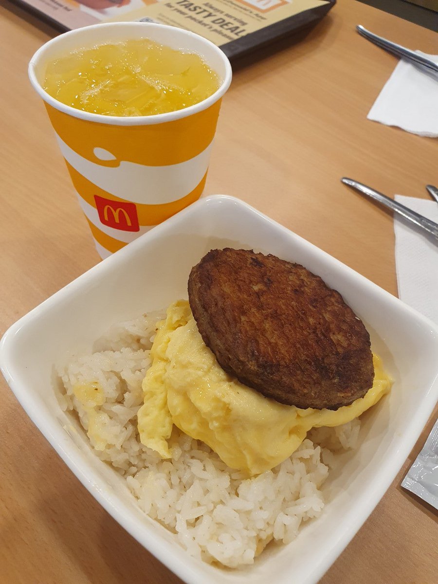 aliglitters's tweet photo. Good morning! Brekky ala Becky! Hahahaha (@ McDonald's in Makati City, Metro Manila) https://t.co/eckvLPixwC https://t.co/zFLEJd6zt9