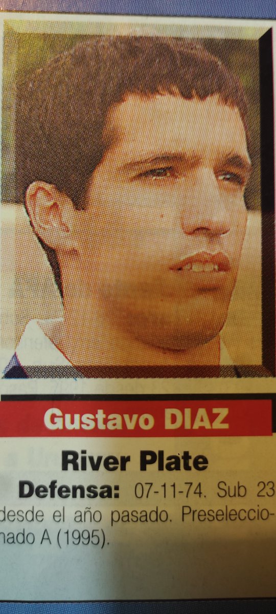 Gustavo Díaz - River Plate

Zaguero o lateral, surgió en el equipo al que dirige y allí se mantuvo durante cinco años. Se dio el lujo de llegar al fútbol español y de defender a la selección uruguaya en categorías juveniles. Se retiró en 2005, en Paysandú F.C